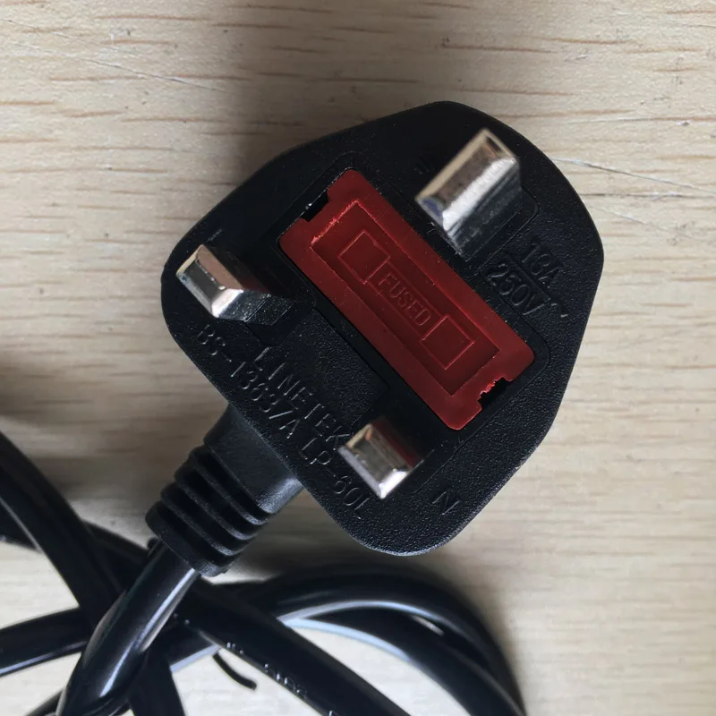 GB Plug 96 цифровой 12 В 220 В инкубаторная машина полностью автоматический инкубатор для яиц оборудование для птицы для курицы, утки, перепелиного попугая - Цвет: GB Plug