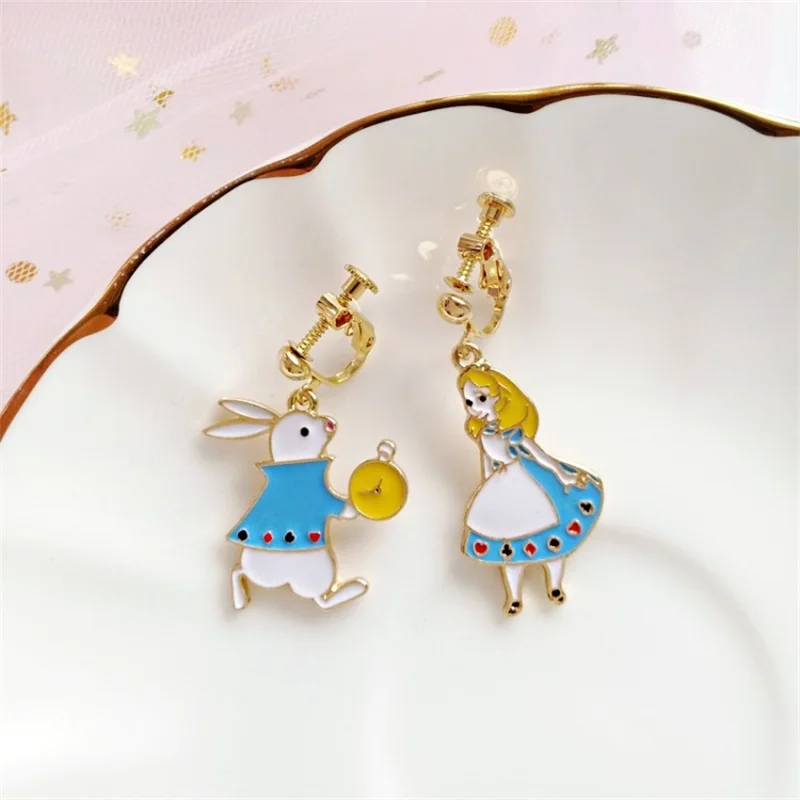 2018Japanese Korean fashion cartoon Alice anime rabbit ear clip bunny carrot playing cards asymmetric earrings for women jewelry | Украшения