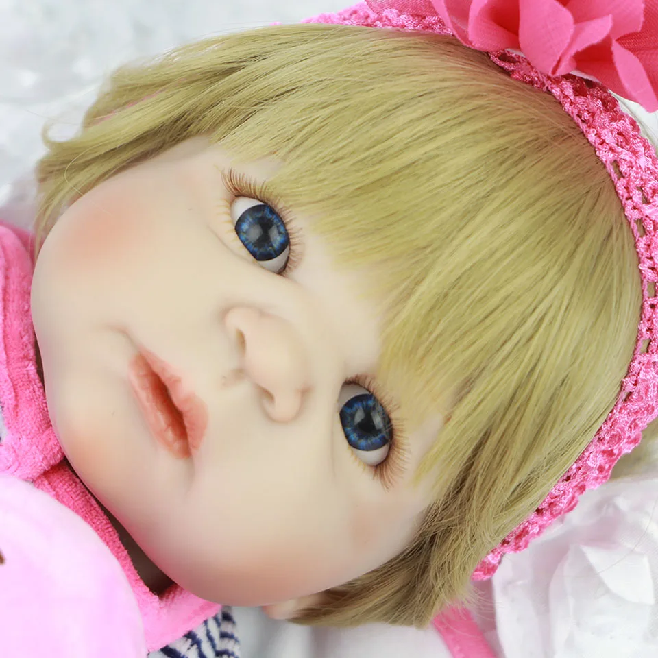 Силиконовая виниловая кукла bebes Reborn Реалистичная живая 23 дюйма Одежда для
