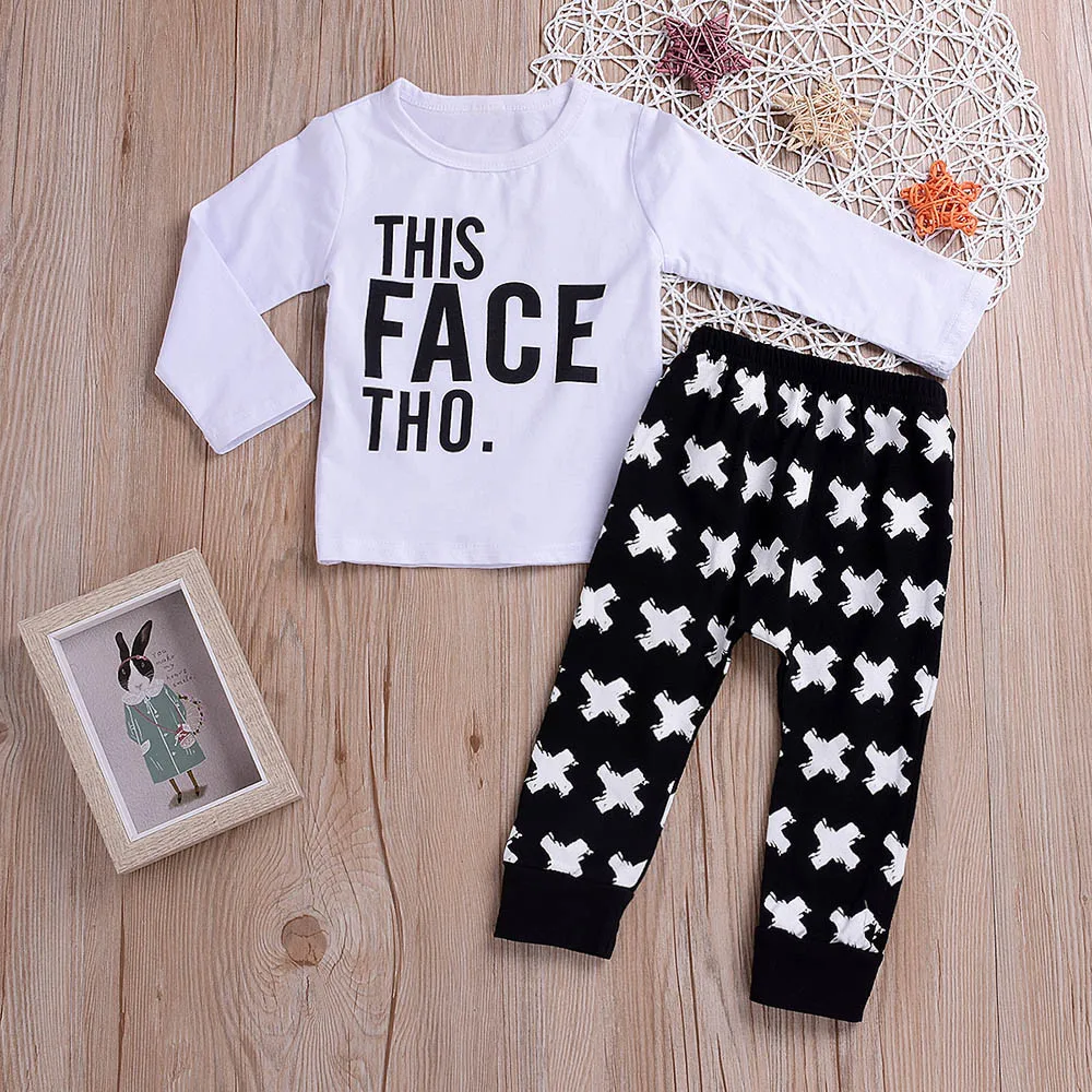 Изготовлен из высококачественных материалов комплект 2 предметов топ с