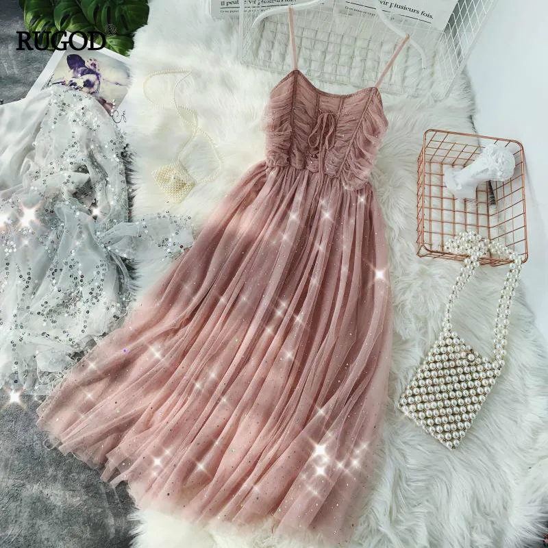 Женское блестящее платье макси RUGOD элегантное однотонное на бретельках с