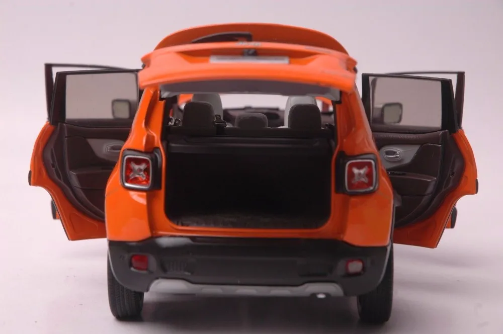 1:18 литая под давлением модель для Jeep Renegade оранжевый внедорожник игрушечный автомобиль миниатюрная коллекция подарок