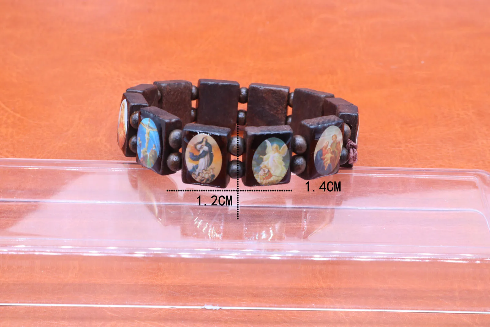 Классический эластичный браслет из красного дерева с коричневыми четками и