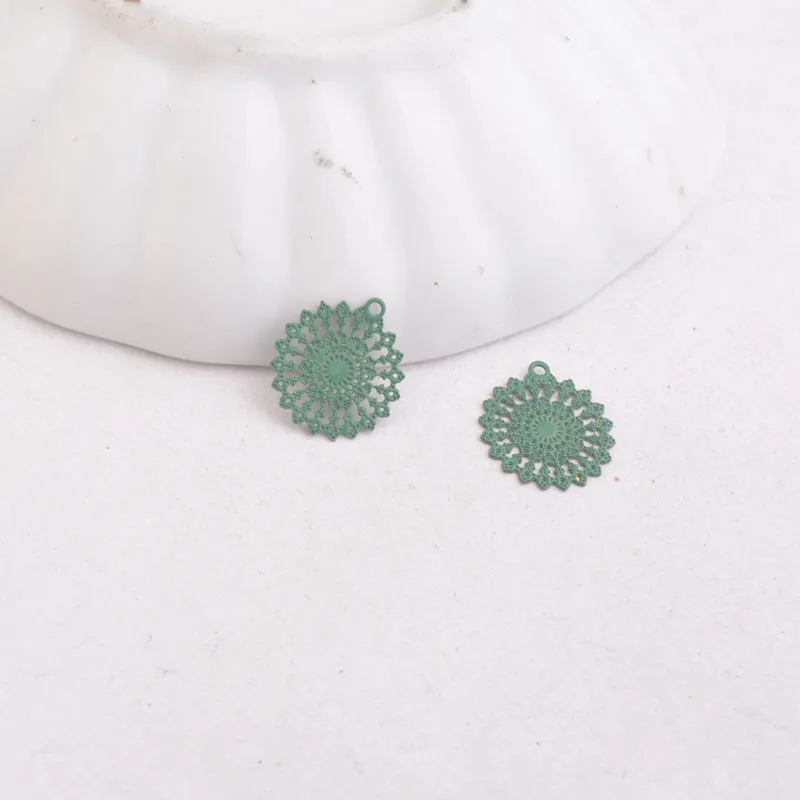100 шт AC2572 цветная филигранная круглая подвеска в форме солнца DIY filigrane pour bijoux 11 мм* 13 мм - Окраска металла: Deep Green