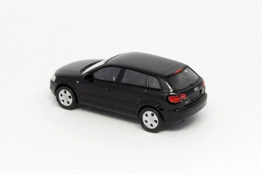 Кио шо 1: 64 Au di A3 Quattro бутик сплава автомобиля игрушечные лошадки для детей модель детской игрушки посылка
