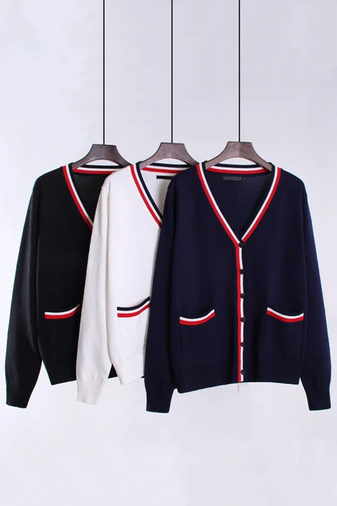 Men and women in the same V collar college style lovers handsome cardigan long sleeve loose sweater |