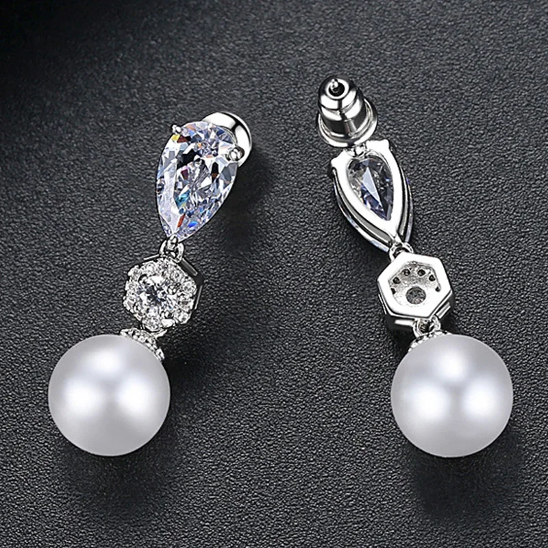 LIffly Модные украшения Кристаллические серьги-гвоздики очарования Женский простой дизайн Аксессуары Красивый подарок на день рождения, помолвку или памятную дату.