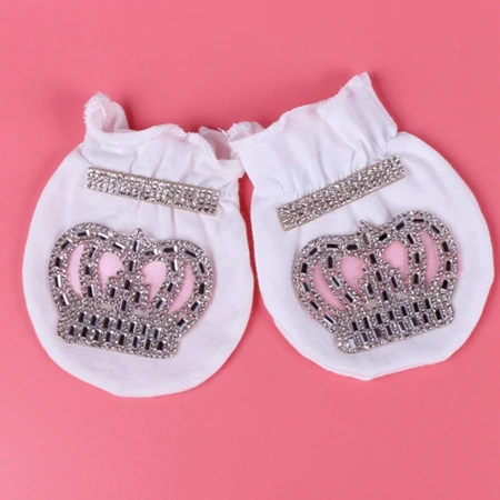 1 pair Pink 0-3 Month Newborn Baby Gloves Cotton White Color Rhinestone Crown Boy Mitten Baby Anti Scratching Gloves and Mittens - Цвет: 1 pair Pink