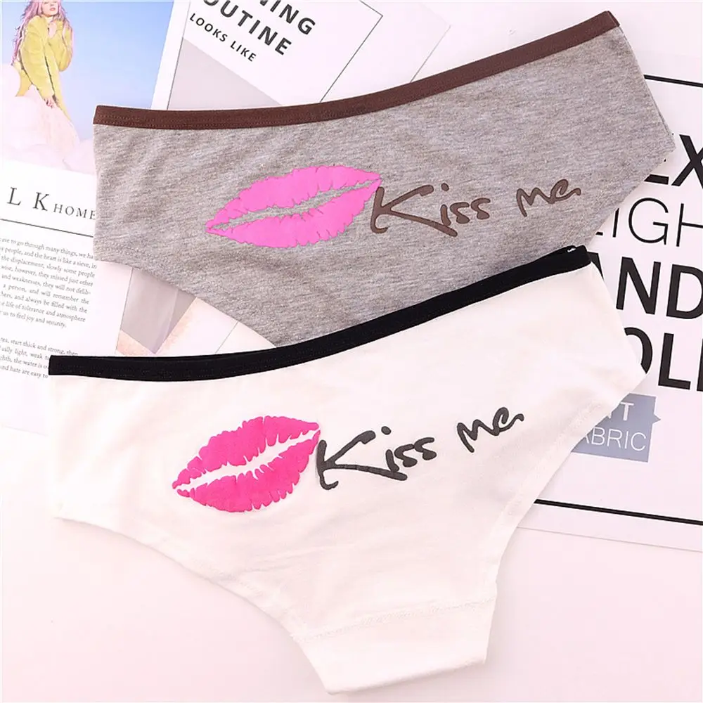 Модные хлопковые трусики с принтом губ Kiss Me и буквенным низкой талией удобные