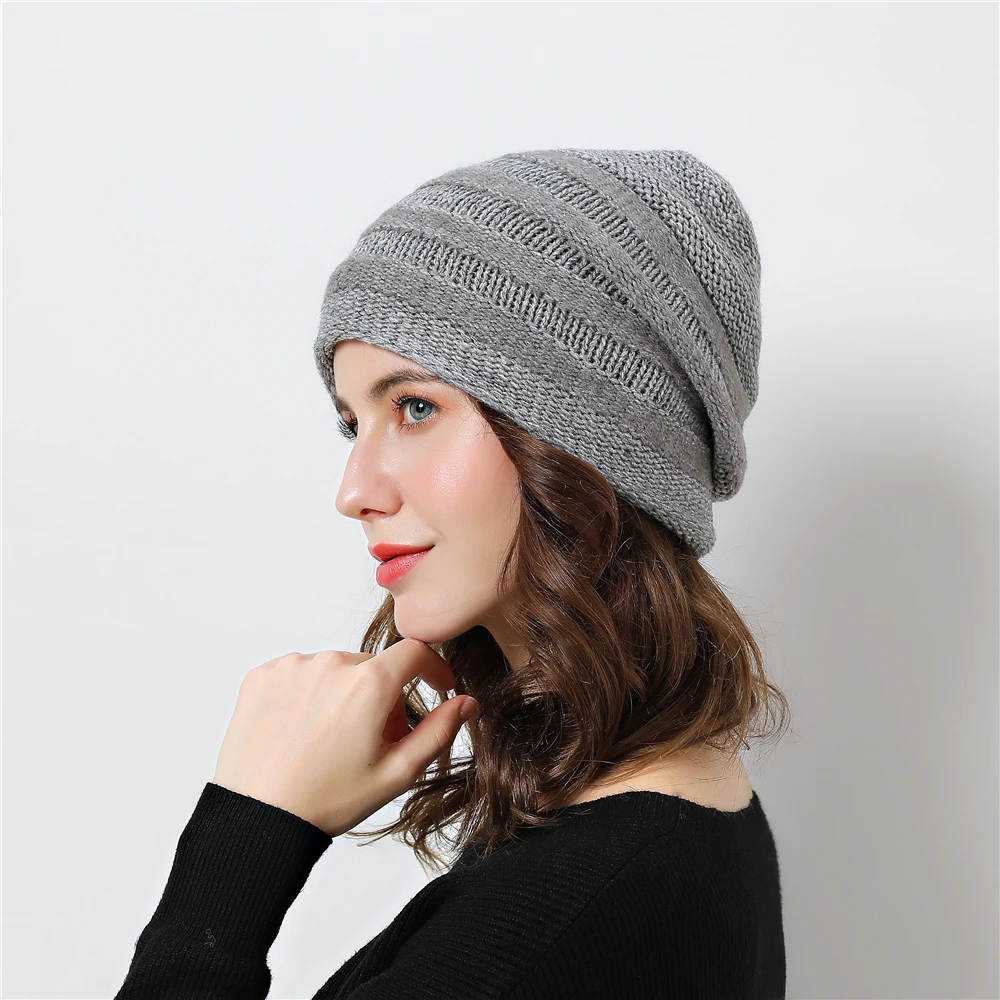 Зимняя женская шапка skullies теплая трикотажная двухслойная в полоску новые