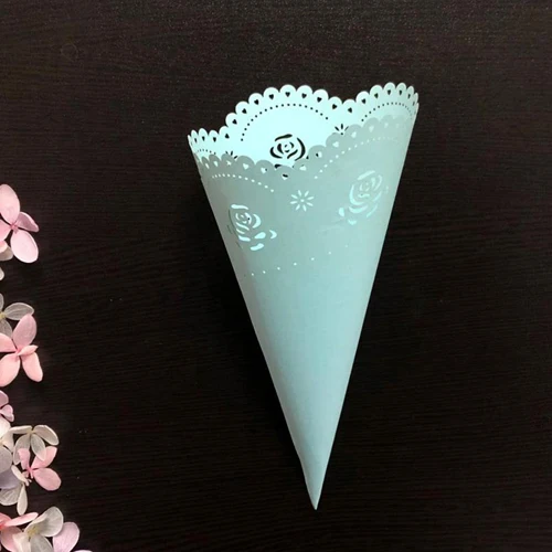 Tiffany Blue 50 шт. розы свадебные конфетти конусы лепесток контейнер для сладостей Свадебные сувениры кружевная Бумага конусы для вечерние DIY украшения поставки - Цвет: Tiffany Blue