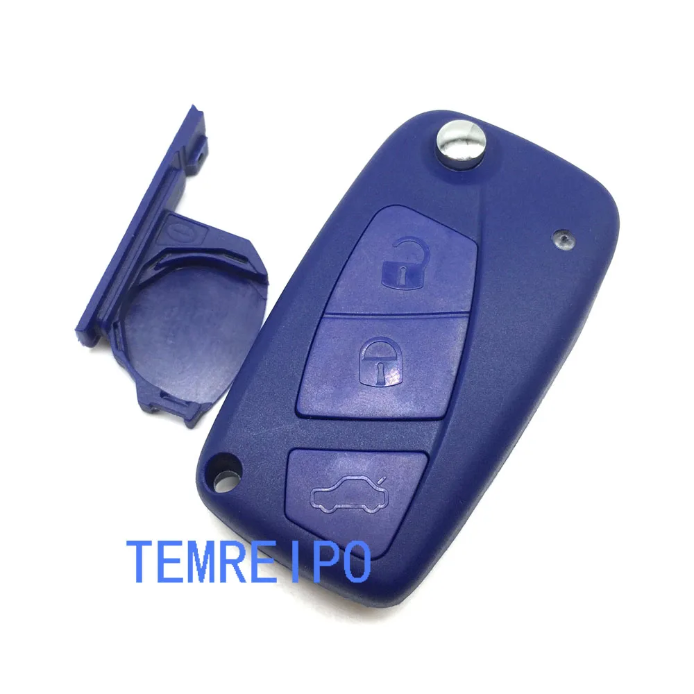 Чехол для ключей с 3 кнопками и откидной крышкой держателем батареи на боку Fiat