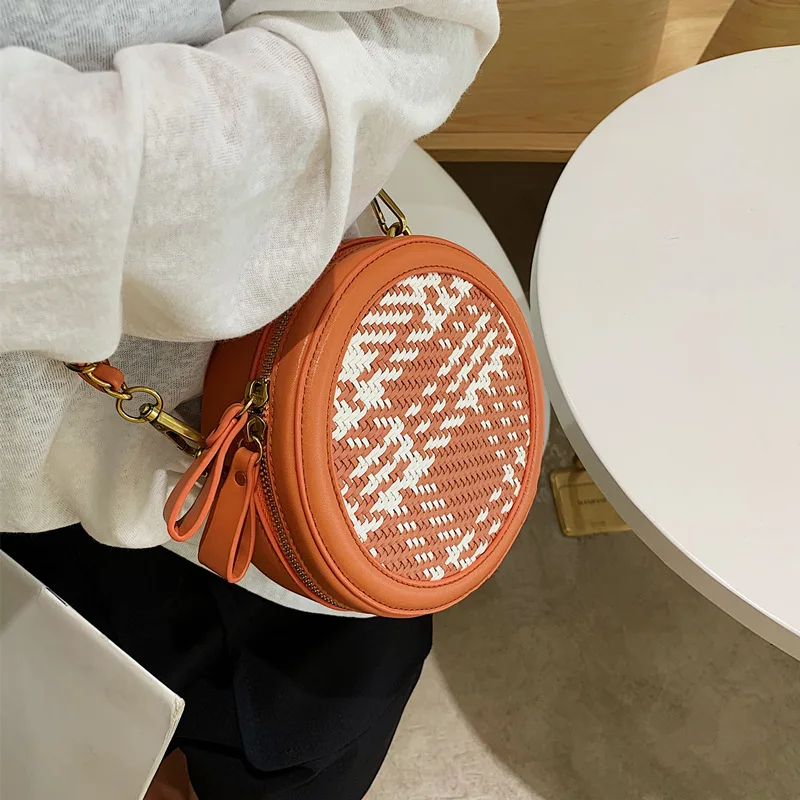 

2019 Circular Design Fashion Women Bag Leather Diamond Chain Messenger Bags Ladies Purse Female Round Handbag Bohemia Handbag