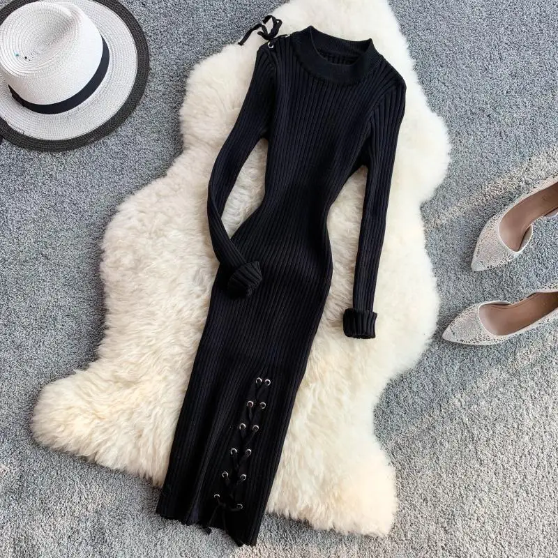 Трикотажное платье с высокой талией однотонное средней длины на шнурках длинным