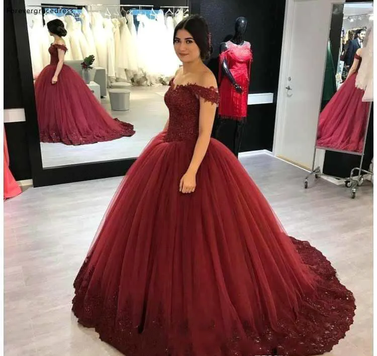 Бордовое вечернее платье пышные платья 2019 с аппликацией и открытыми плечами для