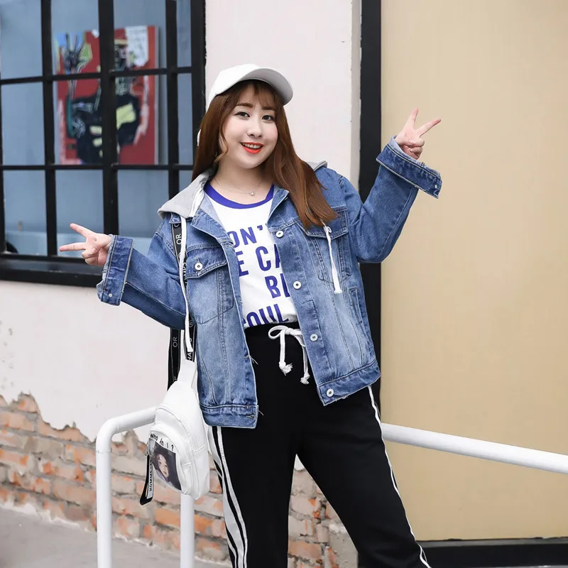 Новая женская джинсовая куртка большого размера модель сезона весна осень 2019