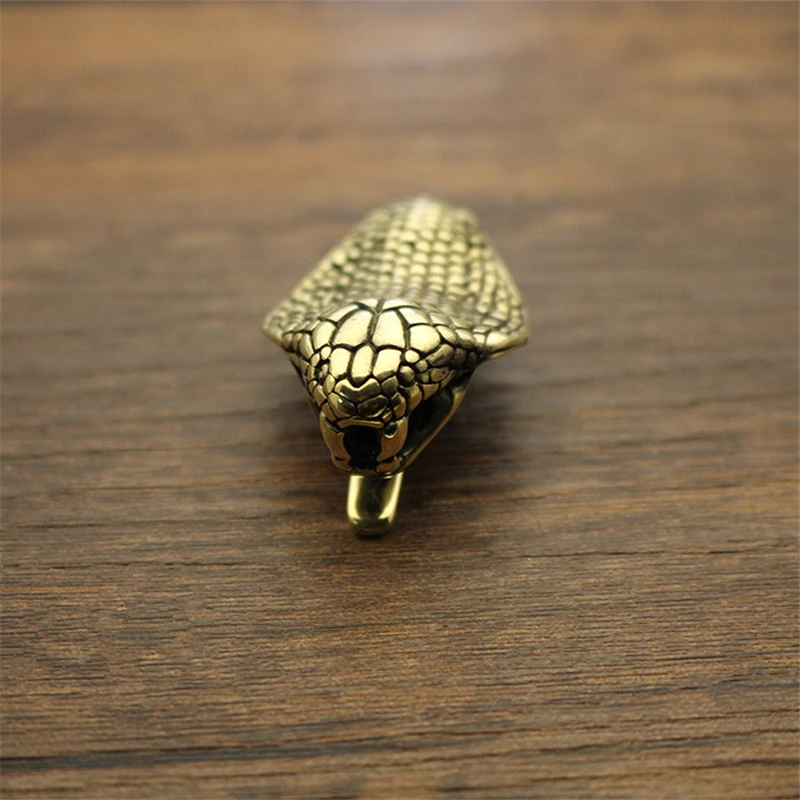 

Personality Retro Handmade Pure Snake Copper Belt Buckle Pure Copper Keychain Cloth Clamp Brass Accessories Gift EDC