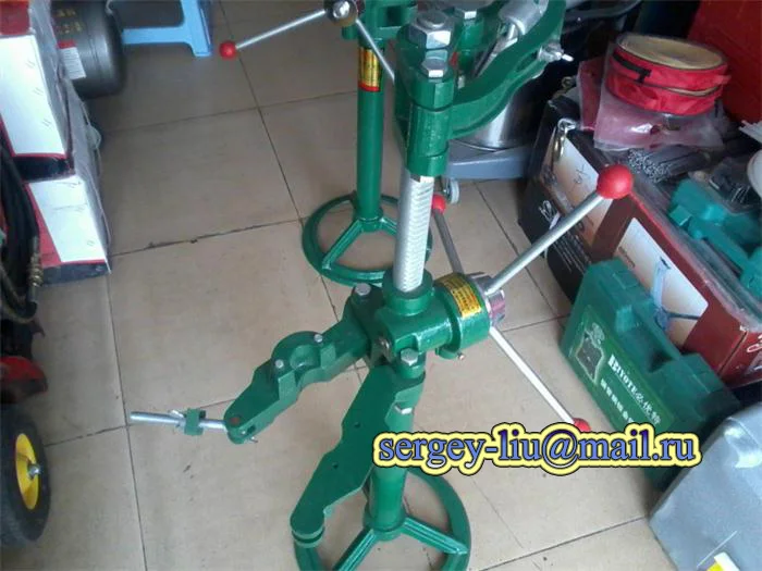 Автомобильный амортизатор пружинный компрессор |