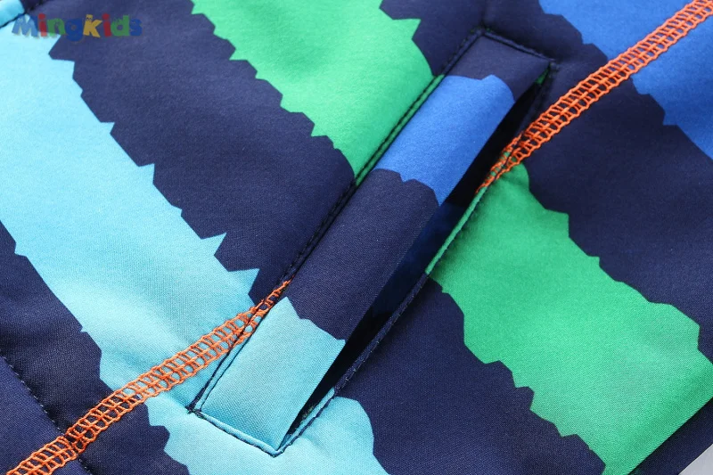 UmkaUmka куртка для мальчика весна осень ветровка для мальчика непродуваемая и водоотталкивающая дышащая флис подкладка мягкая оболочка soft shell теплая длинный мех и рефлекторы экспорт Европа