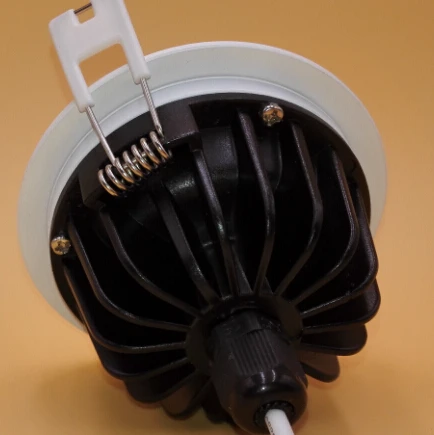 Бесплатная доставка супер 15 Вт Диммируемый теплый/чистый белый/холодный белый