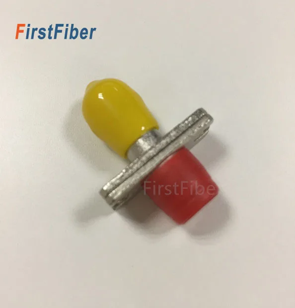 Волоконно-оптический адаптер FirstFiber Female FC to ST Simplex оптоволоконный соединитель |