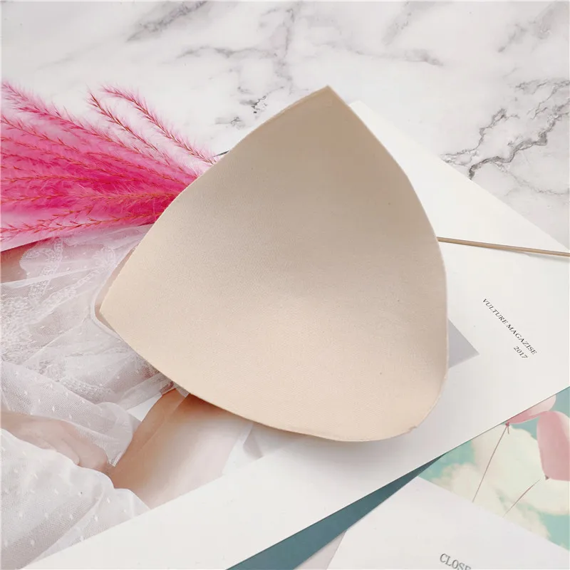 Triangle beige 50 пар губчатой подкладки бюстгальтера пуш-ап чашки для увеличения груди съемные бюстгальтеры прокладки вставки чашки для Купальника Бикини подкладка - Цвет: Triangle beige