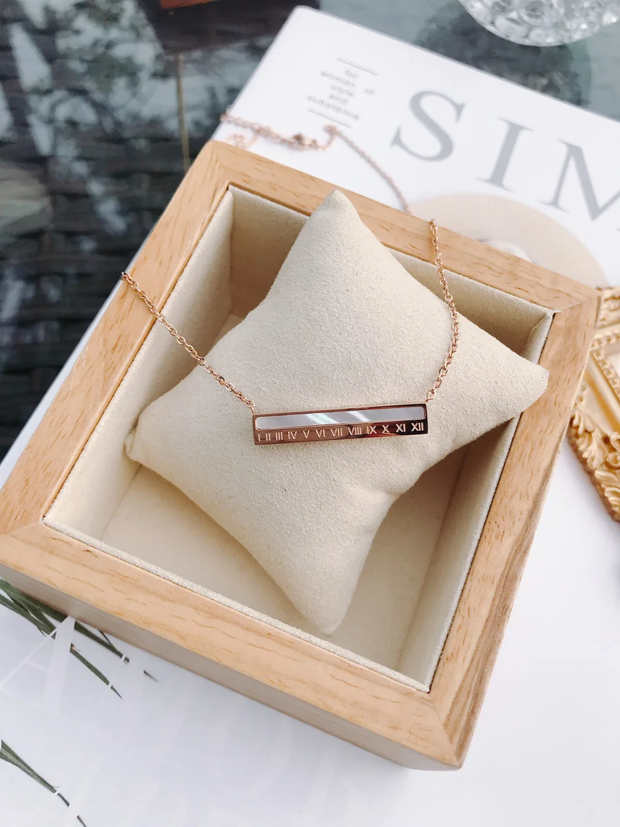 

YUN RUO Rose Gold Color Rectangle Shell Roman Number Pendant Necklace Titanium Steel Jewelry Woman Gift Never Fade Drop Ship