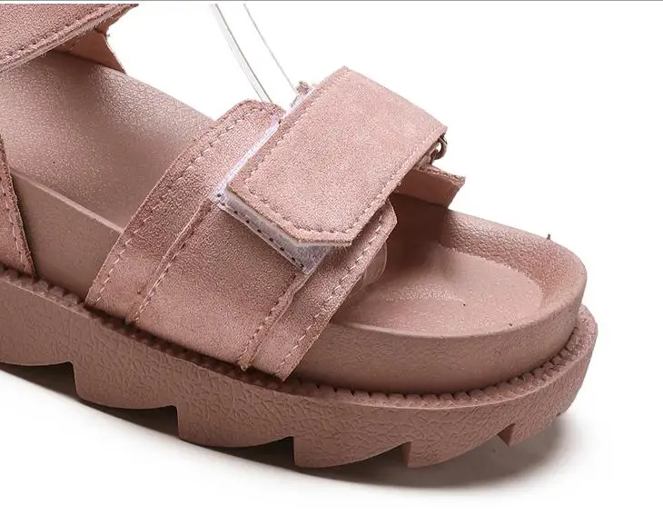 Женские сандалии гладиаторы на плоской подошве с открытым носком цвет розовый