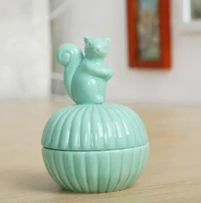 light blue squirrel Керамика животного ювелирные изделия банку серьгу Цепочки и ожерелья ящик для хранения аксессуаров Керамика Свадебные украшения Шоколад сахарница 04350 - Цвет: light blue squirrel