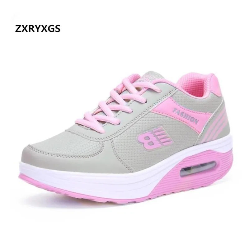 Дышащие сетчатые туфли на танкетке женские повседневные кроссовки Новинка весны