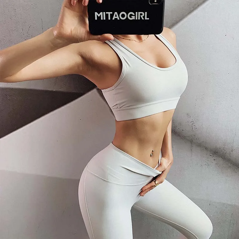 Женский бюстгальтер для фитнеса и йоги однотонный спортивный со съемными