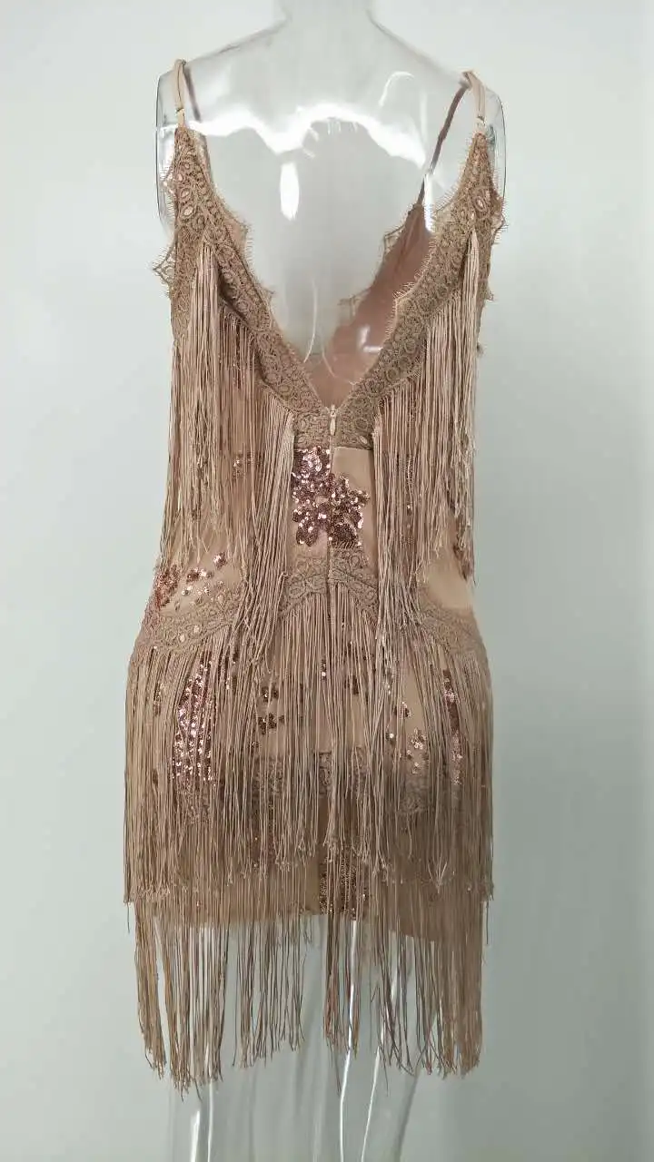 Summer Tassel White Black Pink Gold Sequin dress women 2018 Deep V Sequined Sexy Women Party sleeveless strapless mini dresses | Женская
