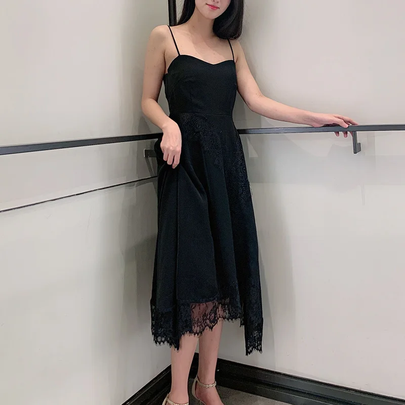 Женское вечернее платье трапеция Max Spri черное однотонное на тонких бретельках