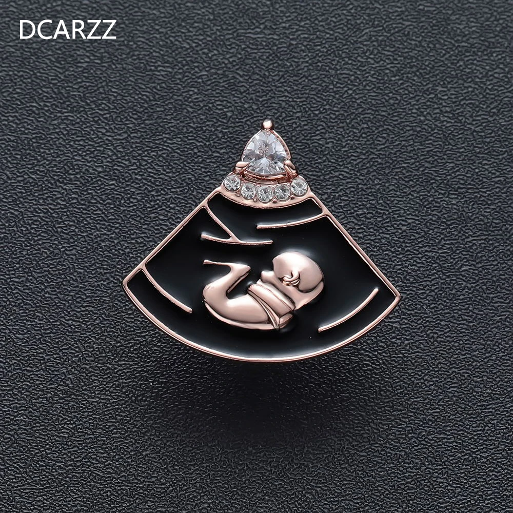 Брошь для новорожденных с эмалью в-образной формы |