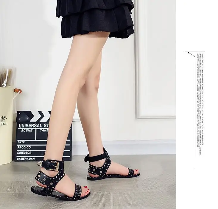 Cheap Black Flats Casual Street Style Buckle Strap Gladiator Sandals Stud Rivets Open Toe Women Rome Gladiator Sandals size 43