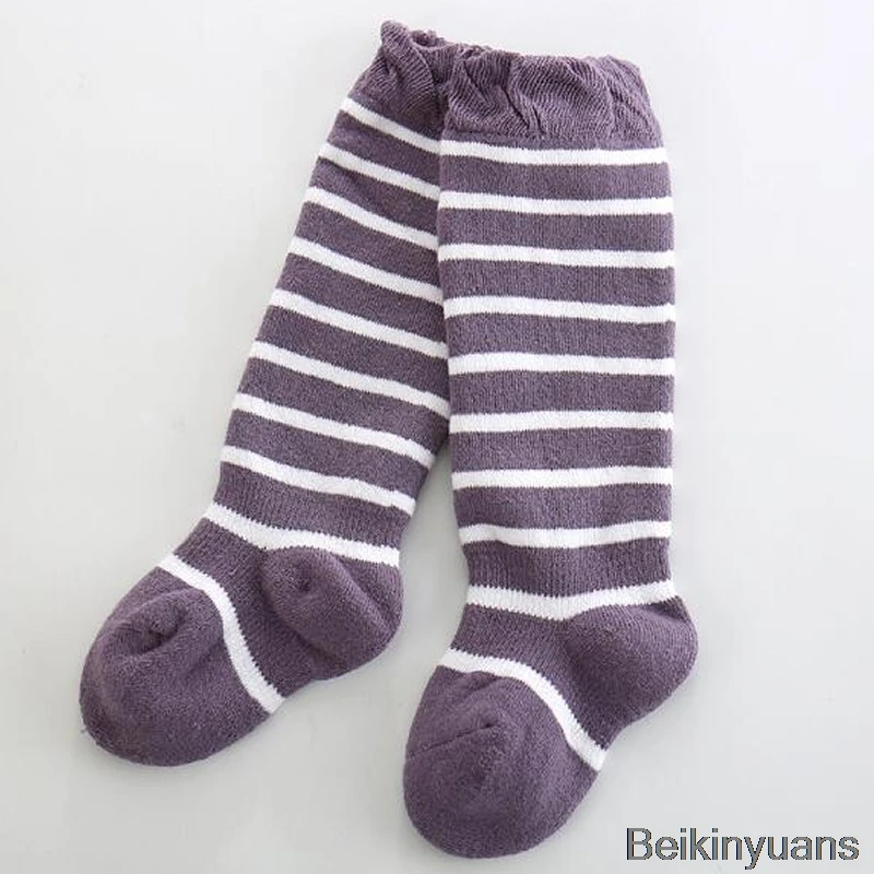 1 Изящные носки в полоску минималистическом стиле для мальчиков и девочек