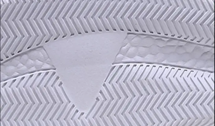 2019 Весенний Новый персональный сетчатый дышащий мужской спортивная обувь Белая