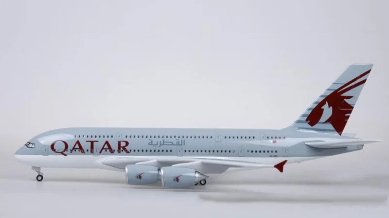 without light 1/160 масштаб 50,5 см самолет Airbus A380 Катарская авиакомпания Модель W светильник и колесо литой пластик Смола самолет для сбора - Цвет: without light
