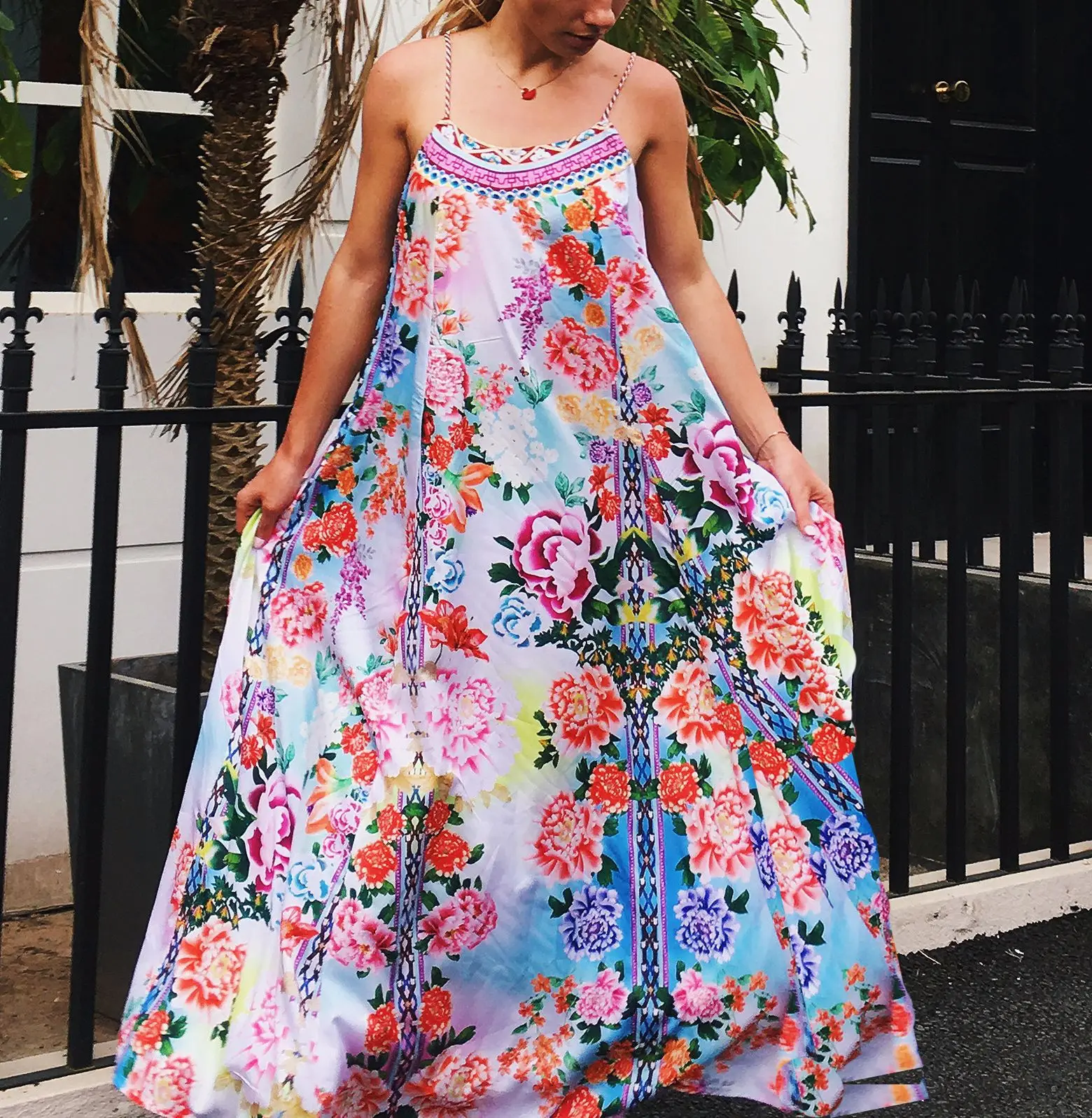 Модное сексуальное богемное пляжное платье с цветочным принтом на тонких