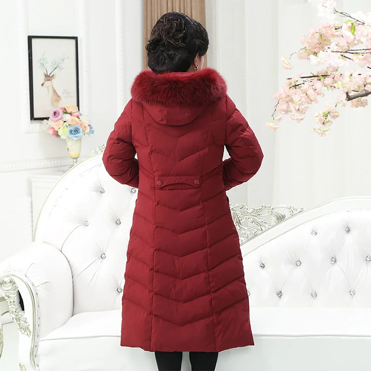Длинная куртка-пуховик до колена большого размера одежда для мамы среднего