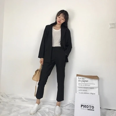 Новинка 2018 Женский облегающий костюм в минималистичном стиле на одной пуговице