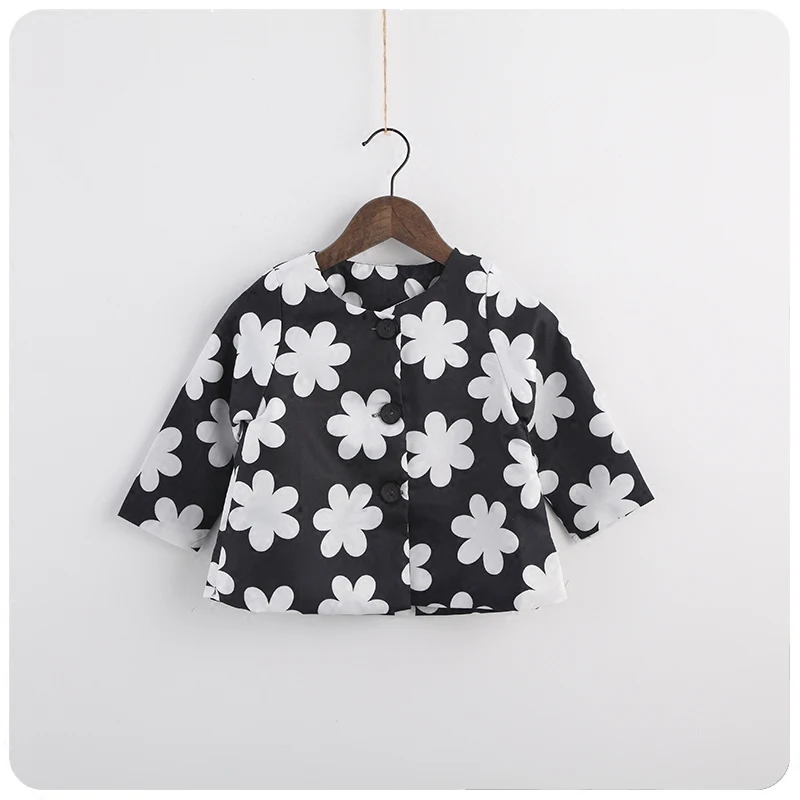 С цветочным принтом куртка для девочек Новинка весны/Осеннее Детское пальто