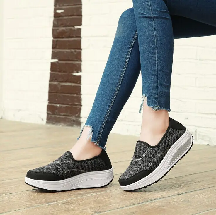 Женские сетчатые кроссовки повседневные дышащие на платформе цветные для спорта