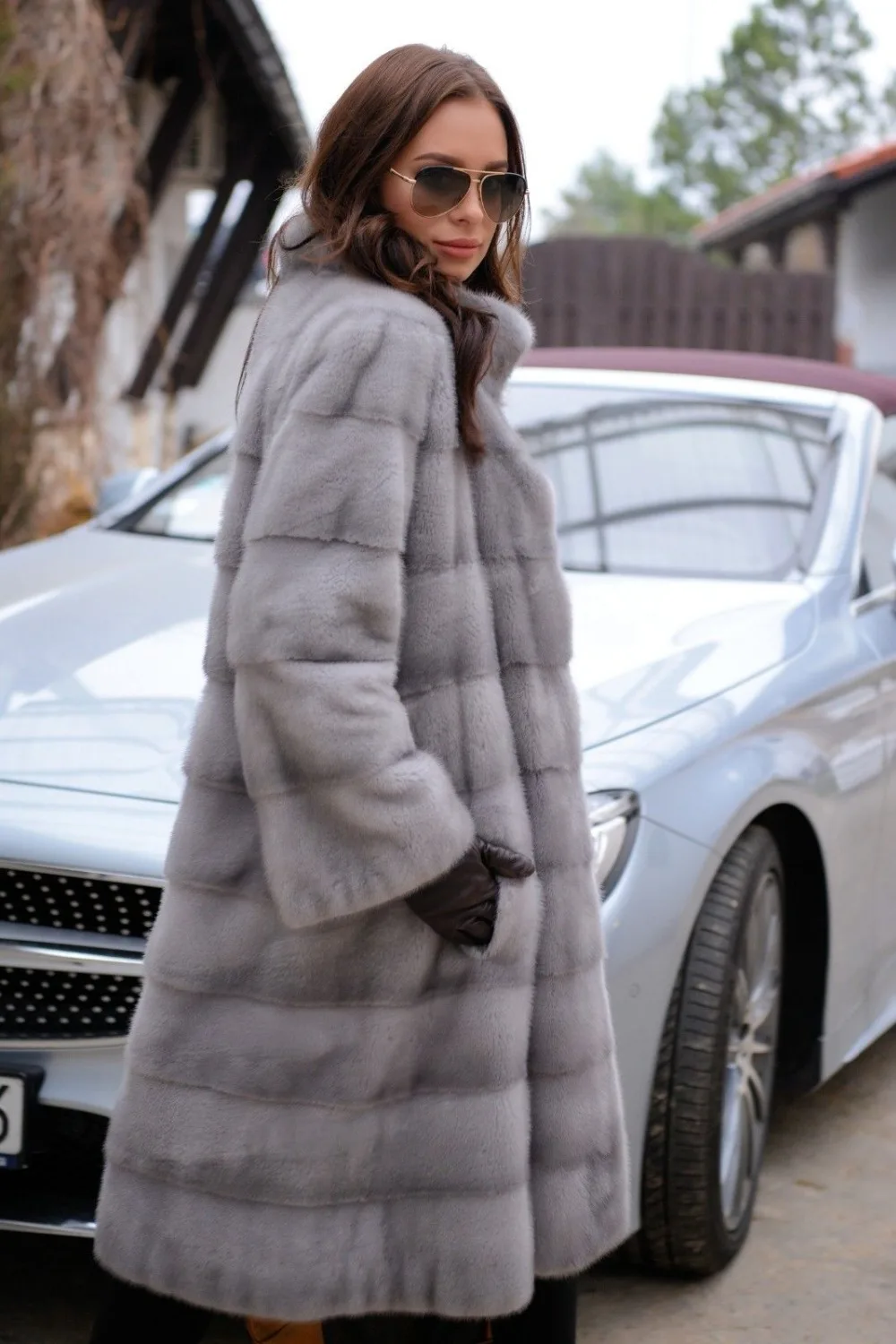 Fashion Mink Fur Coats For Women Real Fur Jackets Slim Overcoats Warm Stand Collar Nature Mink Capped Winter Tops MKW-228