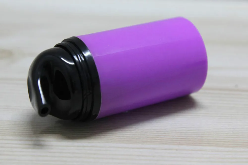 Пурпурная пластиковая бутылка для лосьона 80 мл с черным безвоздушным насосом