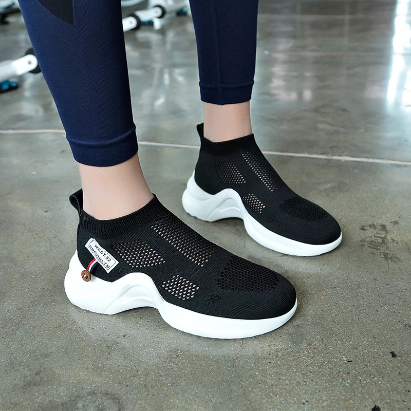 Новинка 2018 танцевальная обувь для девочек Спортивная мягкая подошва дышащая