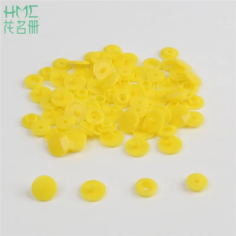 Yellow 100 комплекты 12 мм Лидер продаж круглый Пластик кнопки пододеяльник, простыня пуговица с американским флагом аксессуары для новорожденных прищепки для одежды - Цвет: Yellow