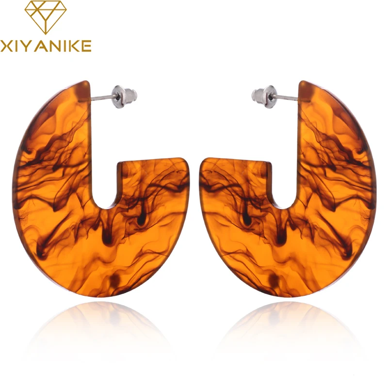 Массивные коричневые/белые геометрические круглые акриловые висячие серьги