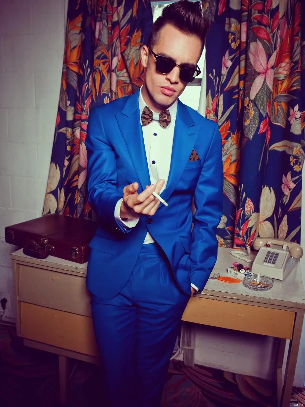 Panic! В Disco Brendon Urie рок группа постер с музыкальным принтом 50х75 см бесплатная