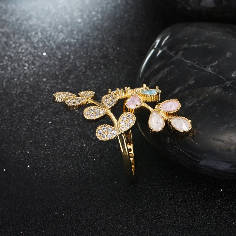 Женское длинное кольцо с фианитом в виде листьев | Украшения и аксессуары